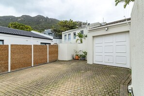 3 bedrooms - 3 Bedroom Family Home - Houtbay (Cape Town)