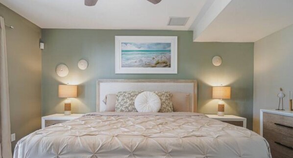4 bedrooms, WiFi, bed sheets - Charming 3- Bedroom house with AC and WiFi in lovely Sarasota (Sarasota)