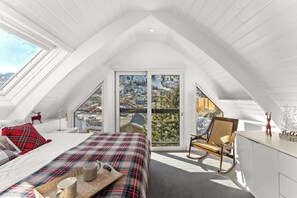 2 bedrooms, iron/ironing board, travel crib, WiFi