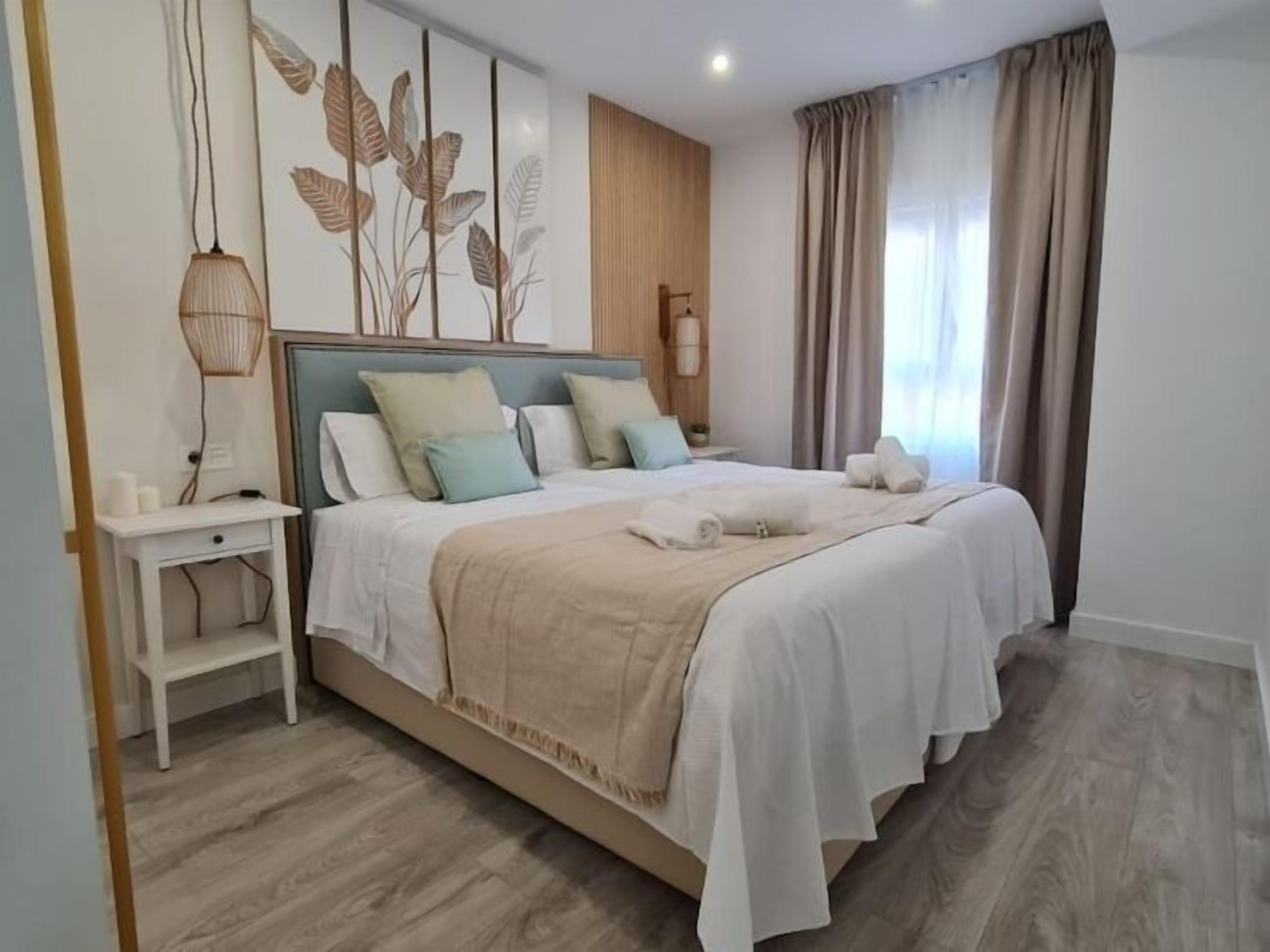 1 soverom, strykejern/-brett, internettilgang og sengetøy