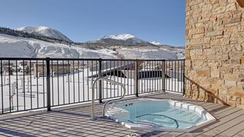 Bañera de hidromasaje exterior