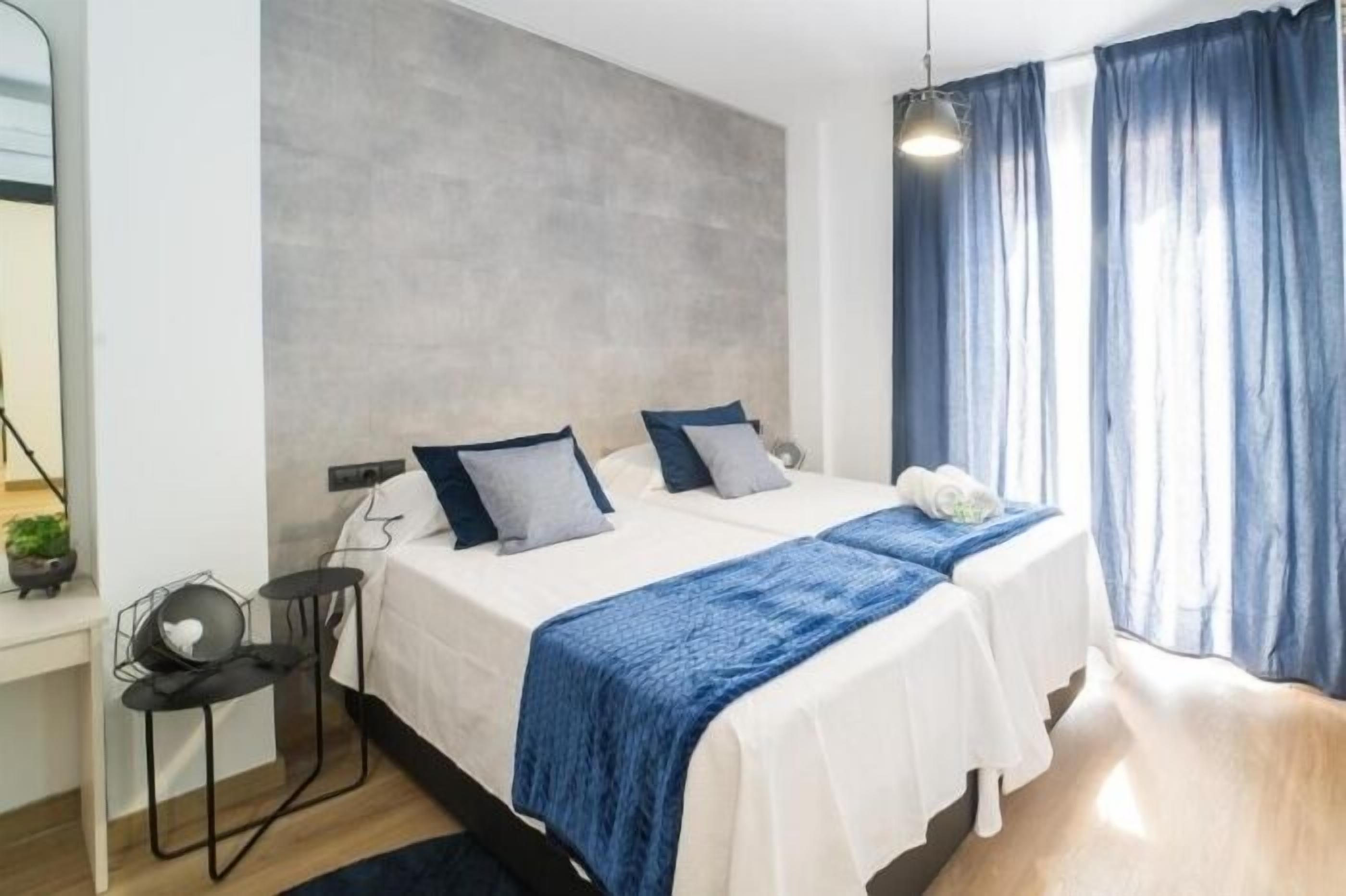 2 bedrooms, internet