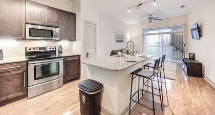 Lavish 1BR apartment with AC, fitness room, WiFi, Pet-friendly