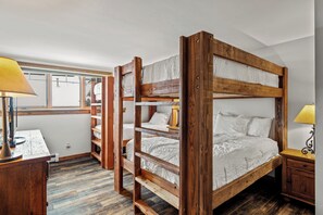 2 chambres, accĂšs Ă Internet, literie fournie