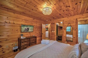 3 bedrooms, iron/ironing board, travel crib, WiFi