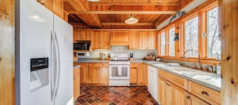 Gated Golf & Lake community - North GA Mountains!