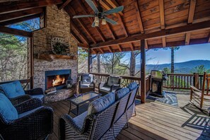 Property grounds - Get Away to Blue Ridge with Magical Views! (Epworth)