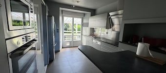 L'Oustal du Bourg is in the center of Laguiole, ideal for a stay in the Aubrac region.