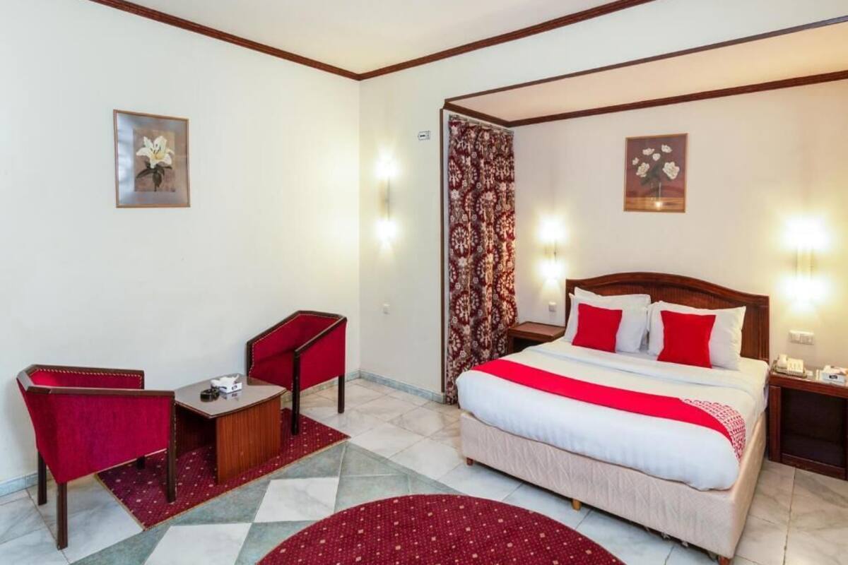 In-room safe, soundproofing, WiFi (free), bed sheets