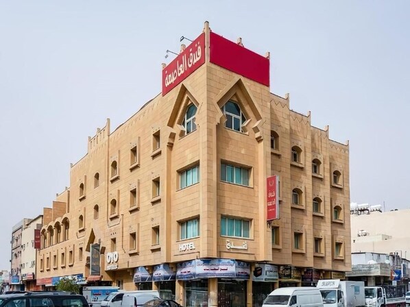 المنشأة من الخارج
