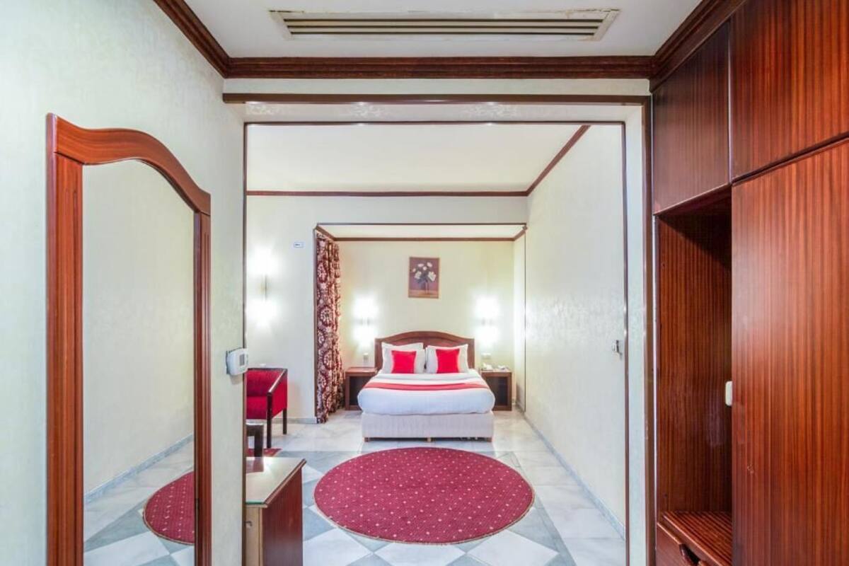 Apartment, 1 Bedroom | In-room safe, soundproofing, WiFi (free), bed sheets