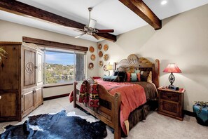 6 bedrooms, iron/ironing board, travel cot, free WiFi