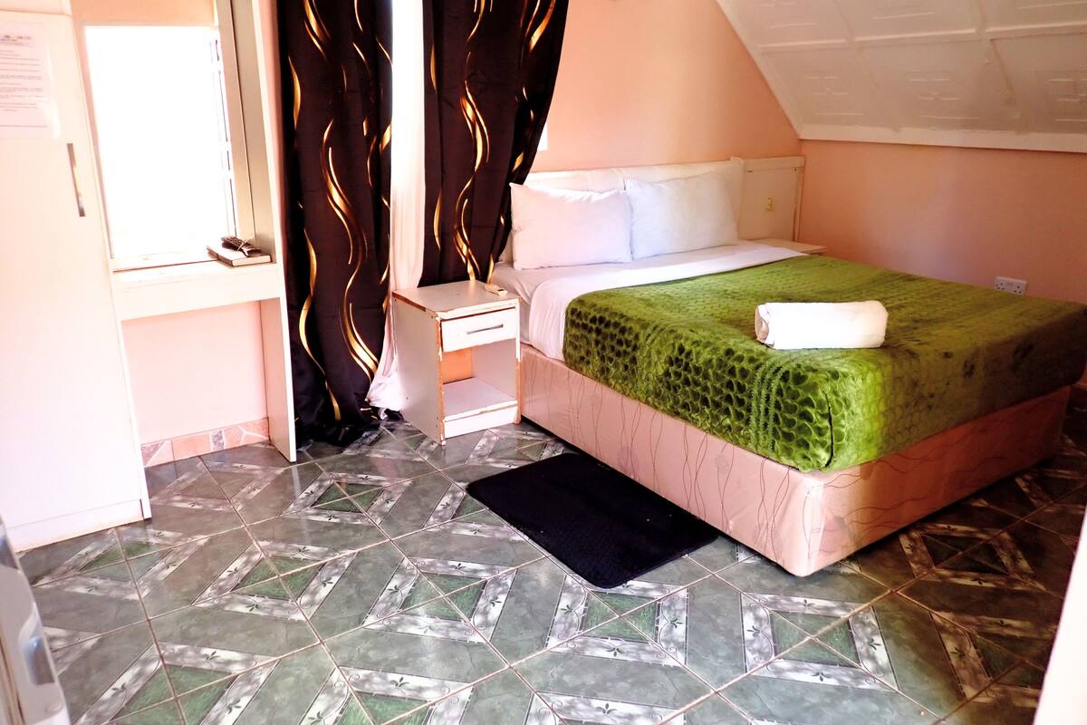 1 bedroom, laptop workspace, free WiFi