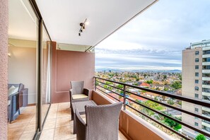 Unclassified image, 5 of 13, button