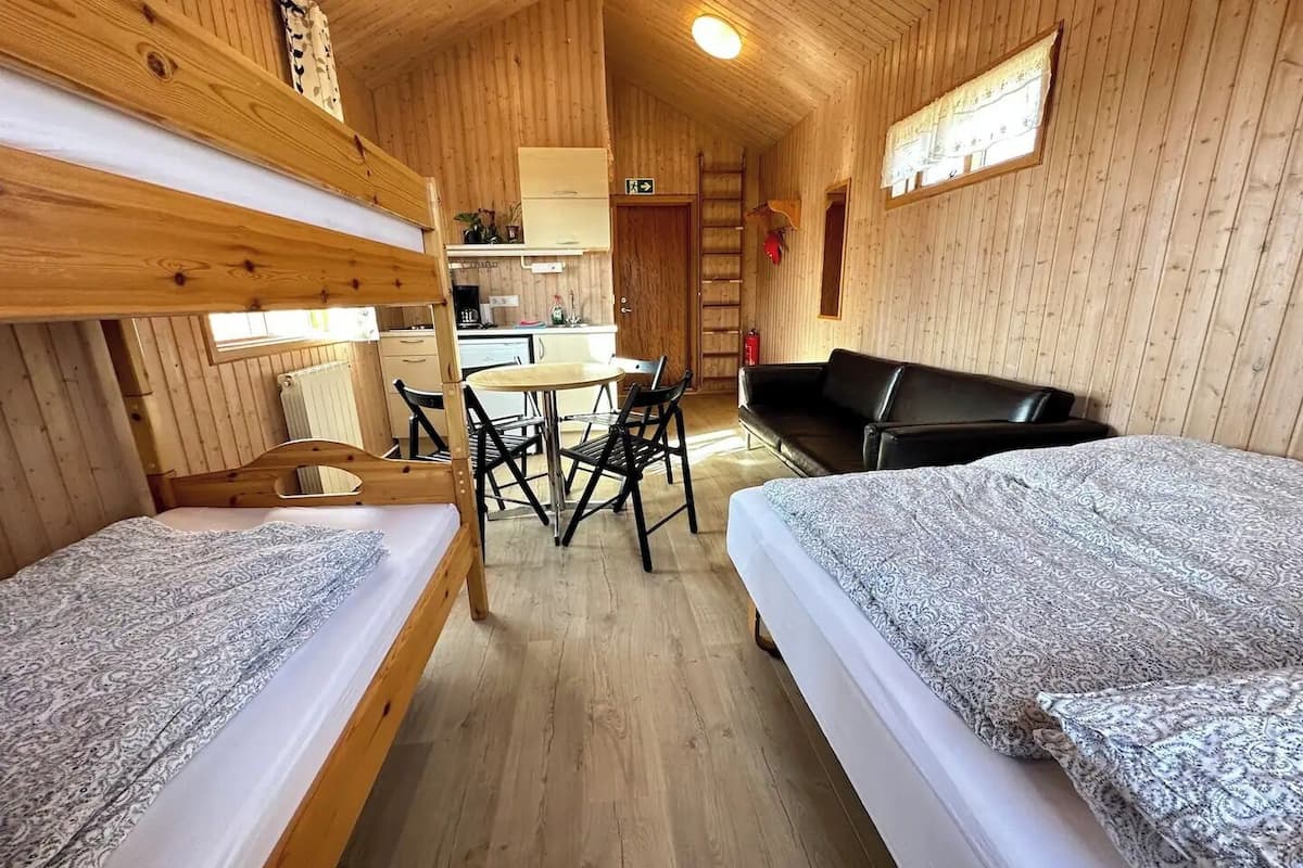 Classic Apartment, Park View | 1 bedroom, free WiFi, bed sheets