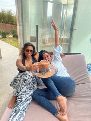 Miscellaneous - Minimalistic Luxurious Villa with epic lake view (Restrepo)