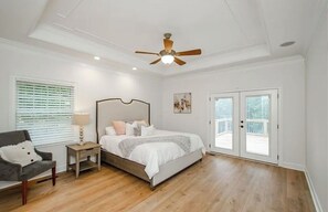 5 Schlafzimmer, Bügeleisen/Bügelbrett, WLAN, Bettwäsche