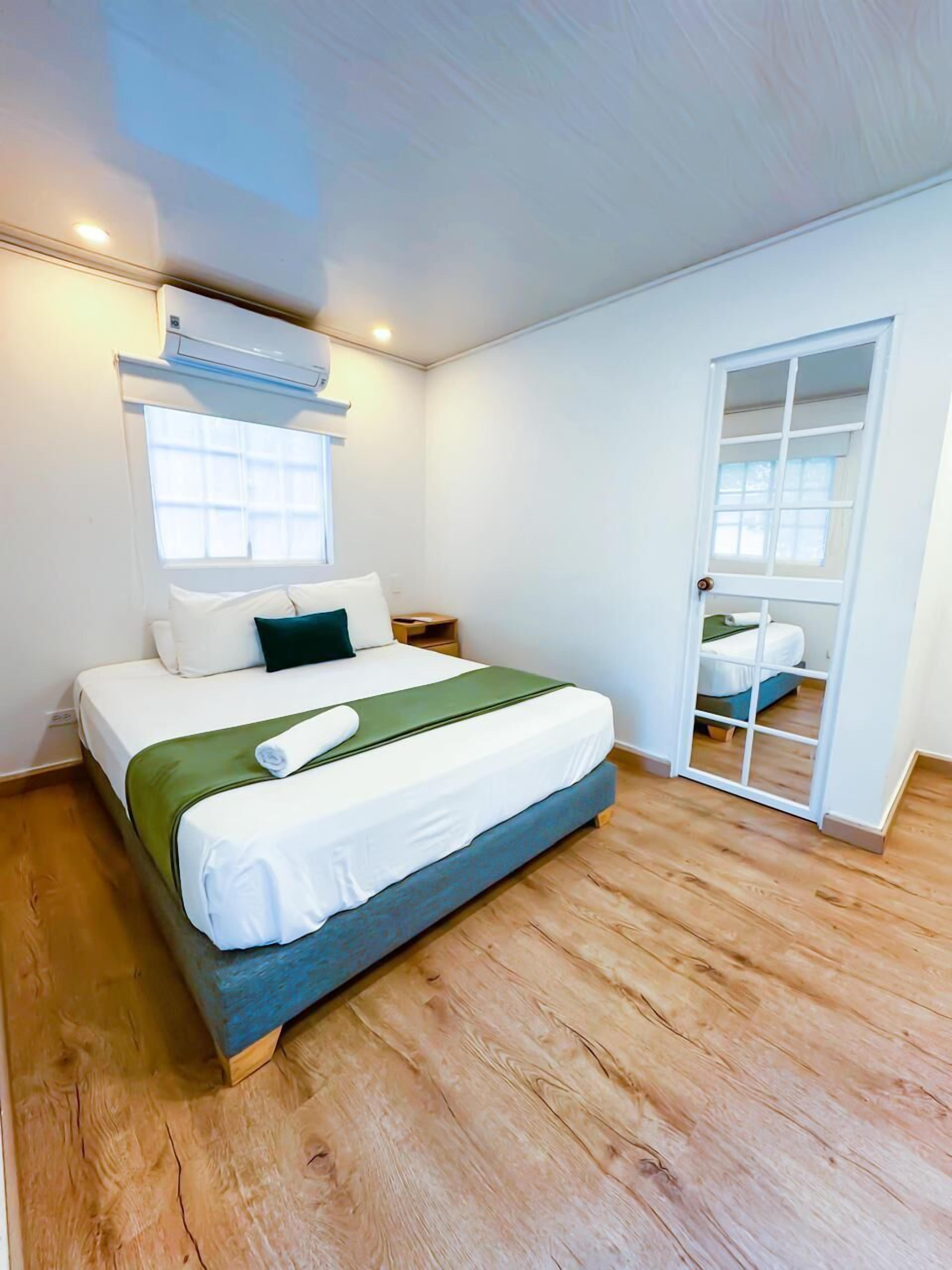 Standard Double Room | In-room safe, soundproofing, free WiFi, bed sheets