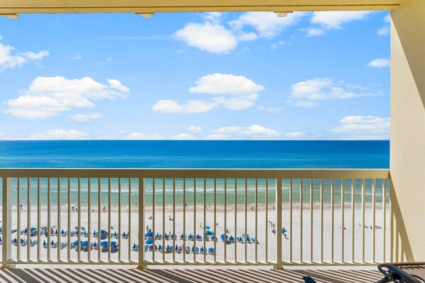 On the beach - Beach Front, Free Activities, Two Pools! (Panama City Beach)