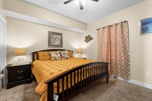 3 bedrooms, iron/ironing board, free WiFi, bed sheets