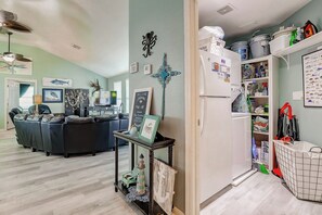 المنشأة من الداخل