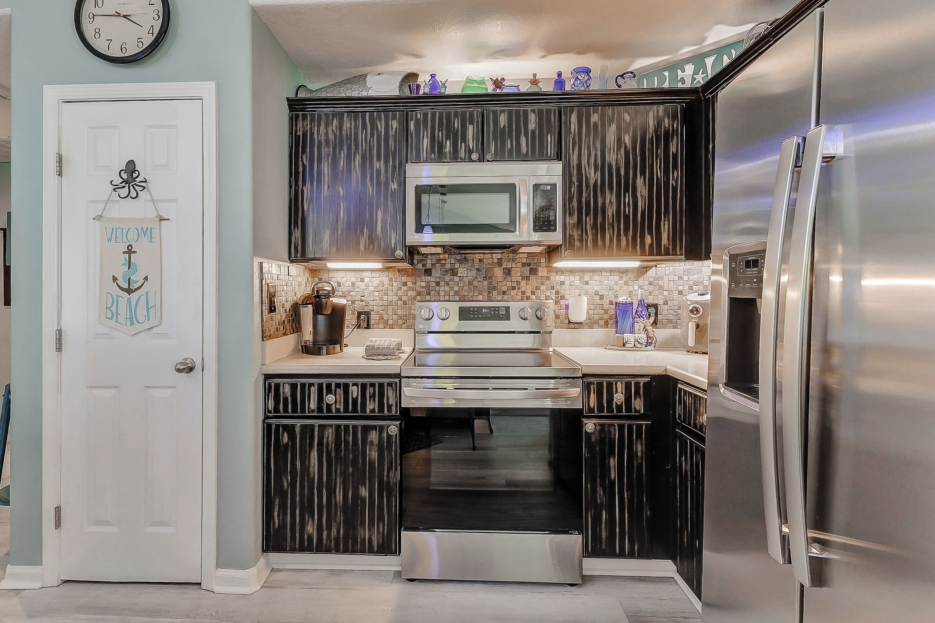 冰箱、微波炉、烤箱、炉灶