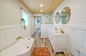 Douche, serviettes fournies