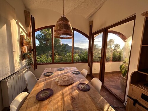 Cosy house with beautiful views to the forest. Pool, Pet-Friendly!