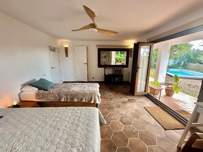 3 bedrooms, WiFi, bed sheets - Cosy house with beautiful views to the forest. Pool, Pet-Friendly! (CT)