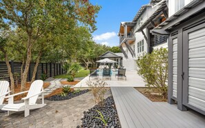 Terrace/patio - 2 Min Walk To The Beach - Private Heated Pool Oasis - Luxury Living (Santa Rosa Beach)