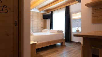 1 bedroom, free WiFi, bed sheets