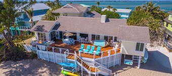Aquarius Ocean-to-River Resort: 26BR/18BA Beachfront, Sleeps 60+ Pools/Spa/Docks