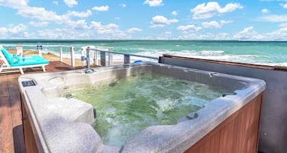 Aquarius Ocean-to-River Resort: 26BR/18BA Beachfront, Sleeps 60+ Pools/Spa/Docks