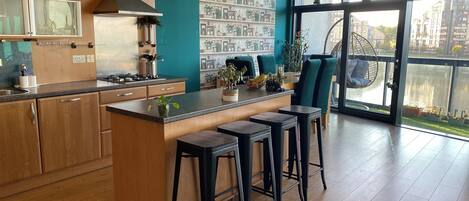 Fridge, microwave, oven, dishwasher