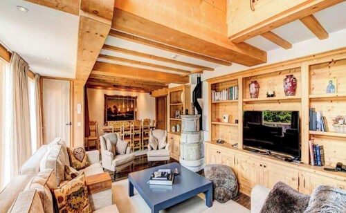 Luxurious Alpine Retreat in Verbier Place Centrale with Panoramic Mountain Views