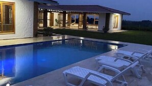 Unclassified image, 3 of 71, button - CasaMarella Exclusivity+HouseBoutique+Hydromassage

 (Morelia Pereira)