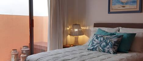 2 chambres, fer et planche à repasser, Wi-Fi gratuit, draps fournis