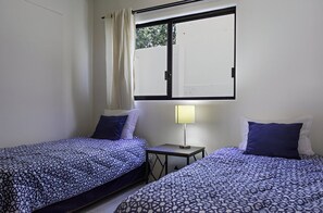 2 habitaciones, tabla de planchar con plancha y wifi gratis 