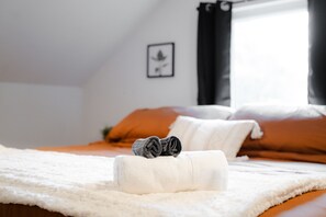 2 bedrooms, WiFi, bed sheets