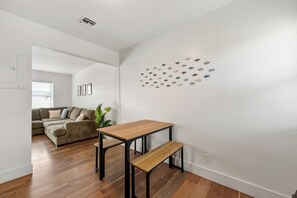 Interior - 2BR on Swinton - 1 Mile to Beach, 1 Block to Ave (Delray Beach)