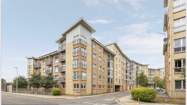 Apartment | Exterior - Bothwell Bliss Apartment in Aberdeen (Aberdeen)