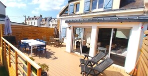 Outdoor dining - 3 *** village house, bright veranda opening onto terrace and large garden (Quiberon)