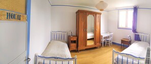 5 habitaciones, tabla de planchar con plancha y wifi