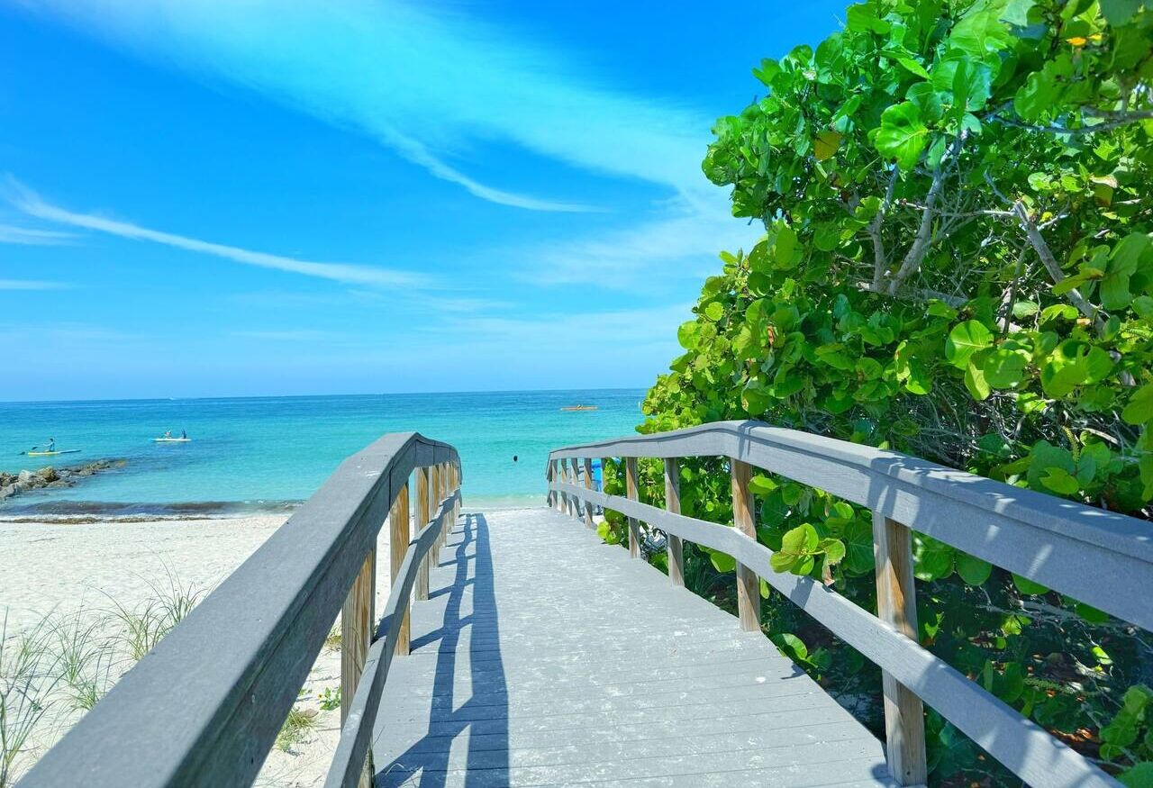 3 minute walk to Beach Access