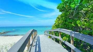 3 minute walk to Beach Access