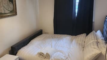 House | 2 bedrooms, free WiFi, bed sheets