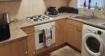 City Centre - 2 Bedrooms - Pet Friendly - Garden