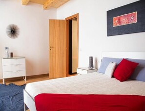 Superior Double Room | Desk, soundproofing, free WiFi - Residenza Principe di Carafa (Naples)