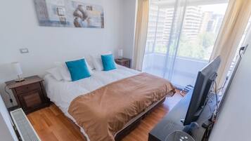 Apartment, City View | Seterika/papan seterika, Wi-fi percuma