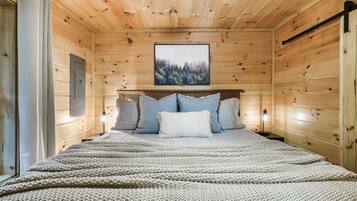 2 Schlafzimmer, Zimmersafe, Bügeleisen/Bügelbrett, WLAN